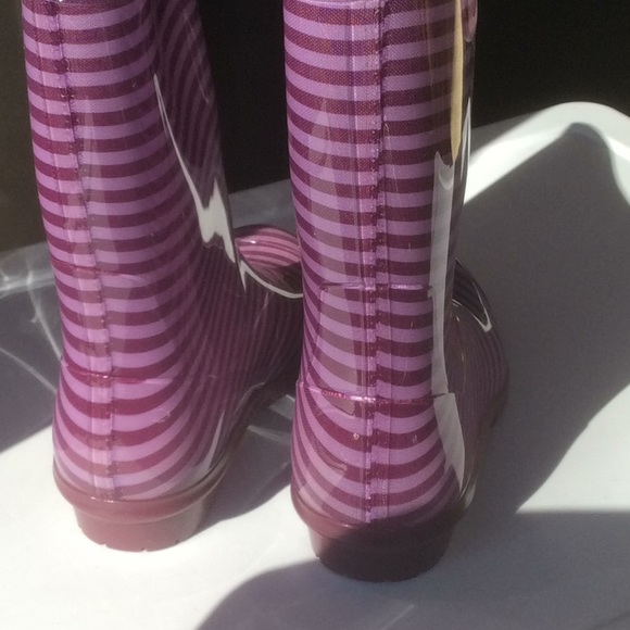 NIB ! UGG Kids Ranna Rain Boots - Picture 3 of 4